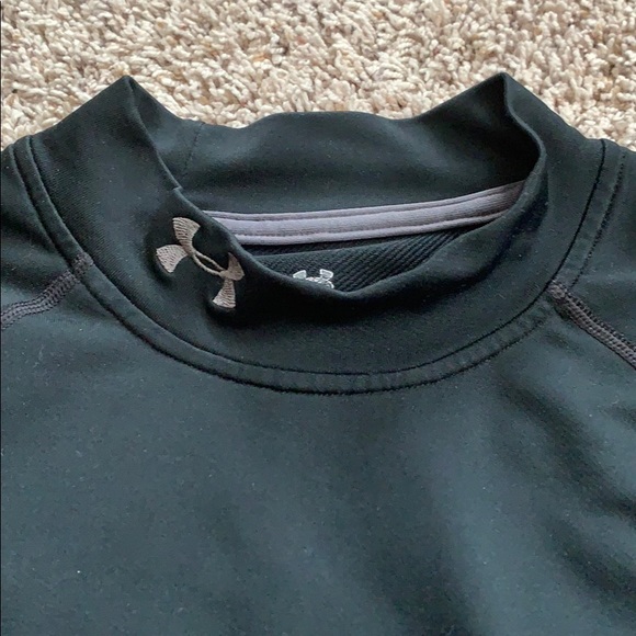 Men’s under armor base layer shirt - Picture 2 of 4